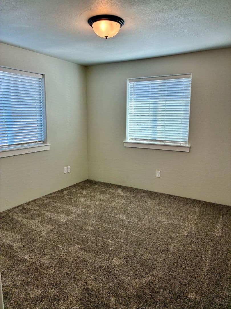 Central Point House: 1133 Annalise Street