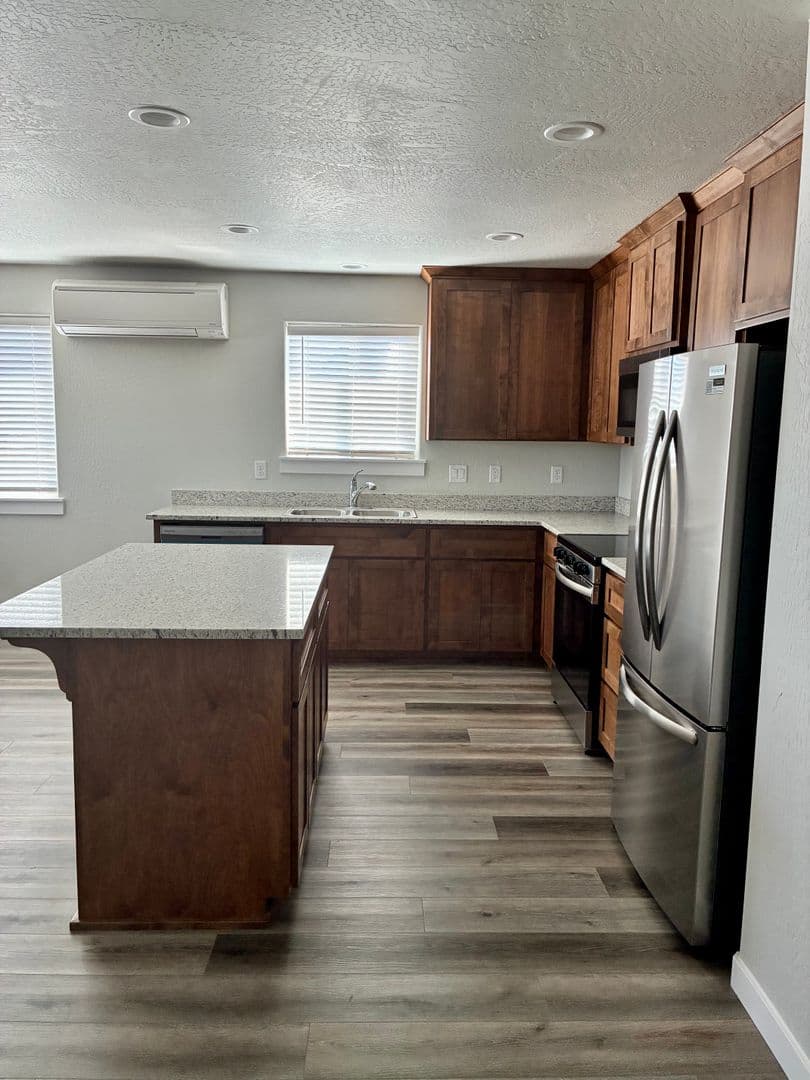 Central Point House: 1133 Annalise Street