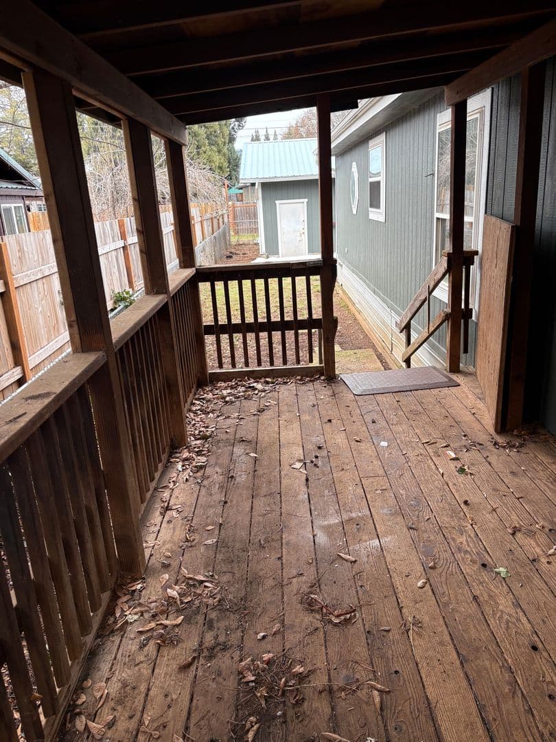 Butte Falls House: 251 Cedar St