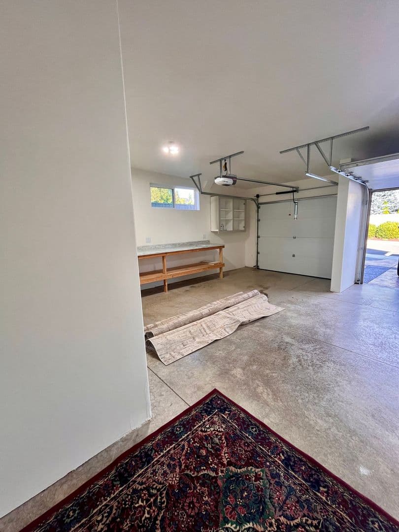 Medford House: 1184 Rutherford #B