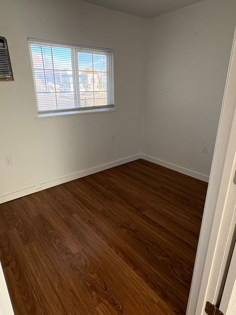Central Point House: 2095 Lotus Lane Apt