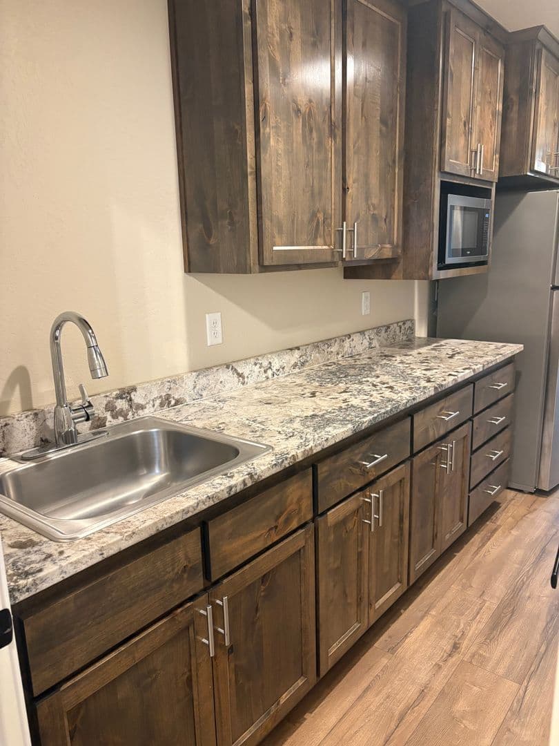 White City Apartment: 7857 28th St