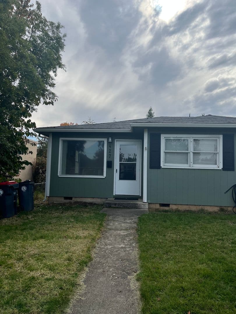 Medford House: 427 Fairmount Street