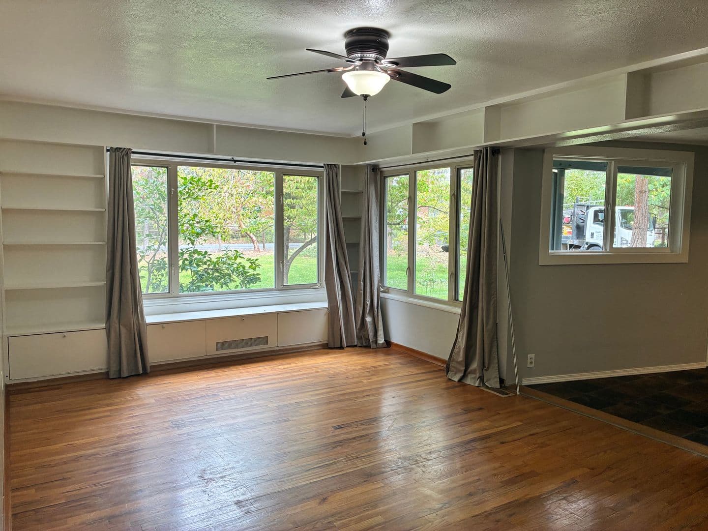 Medford House: 3333 Madrona Lane