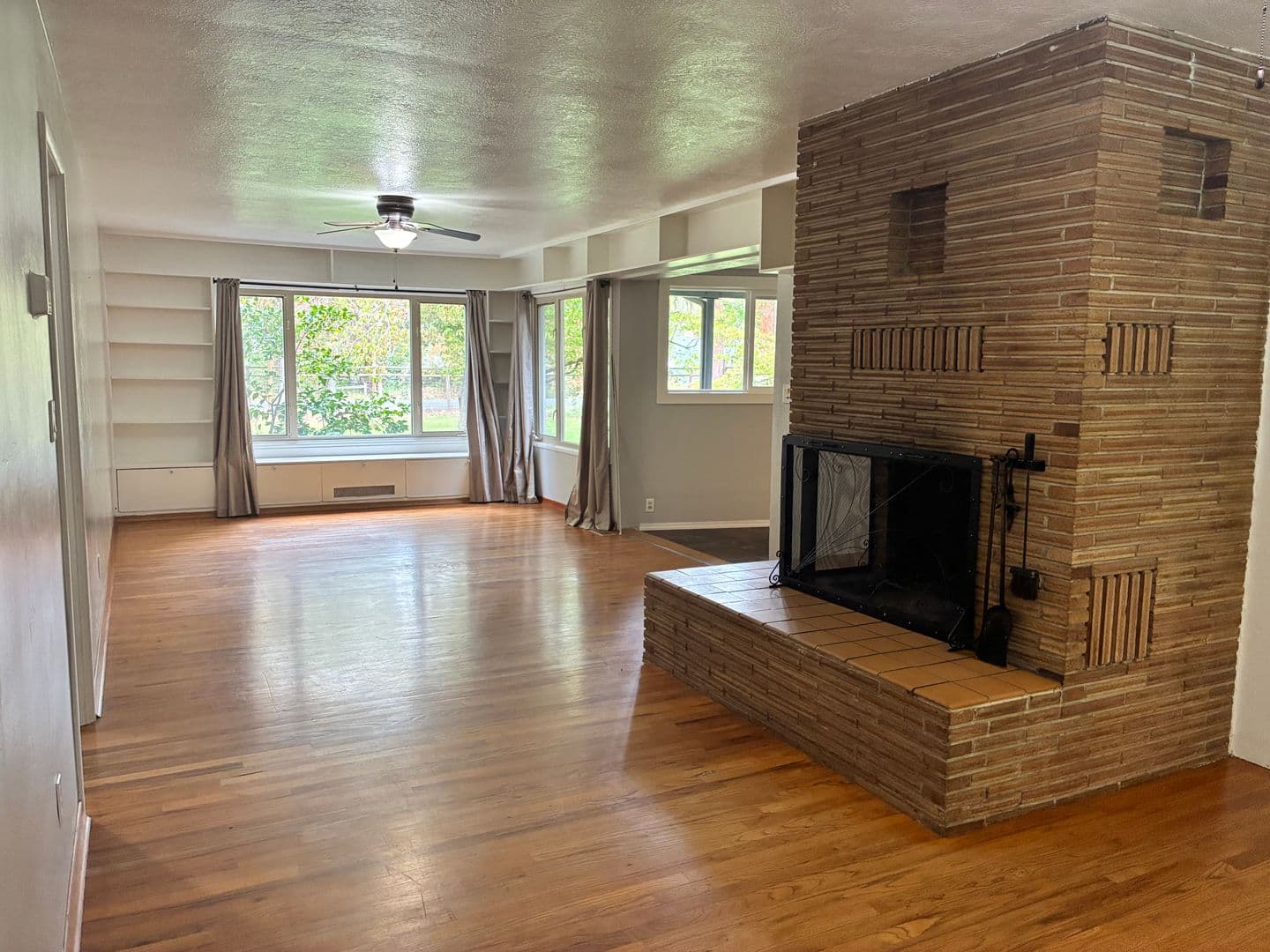 Medford House: 3333 Madrona Lane