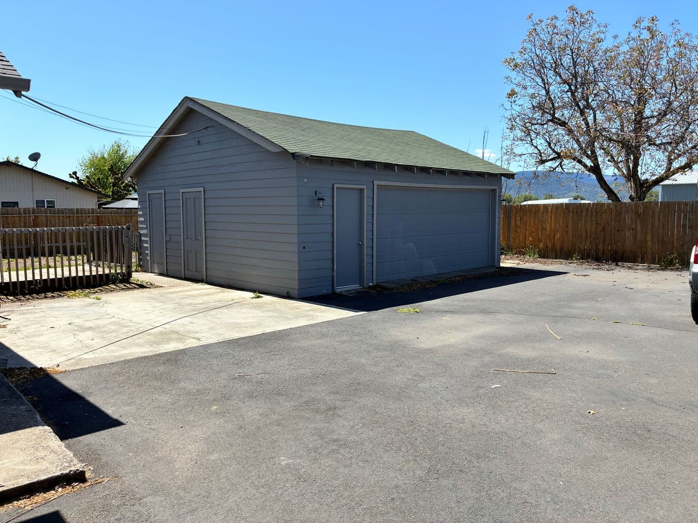 Central Point House: 5223 Gebhard Rd