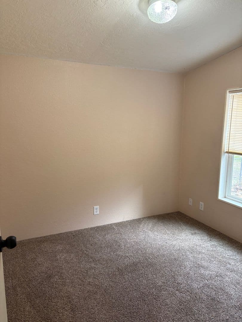 Butte Falls House: 251 Cedar St