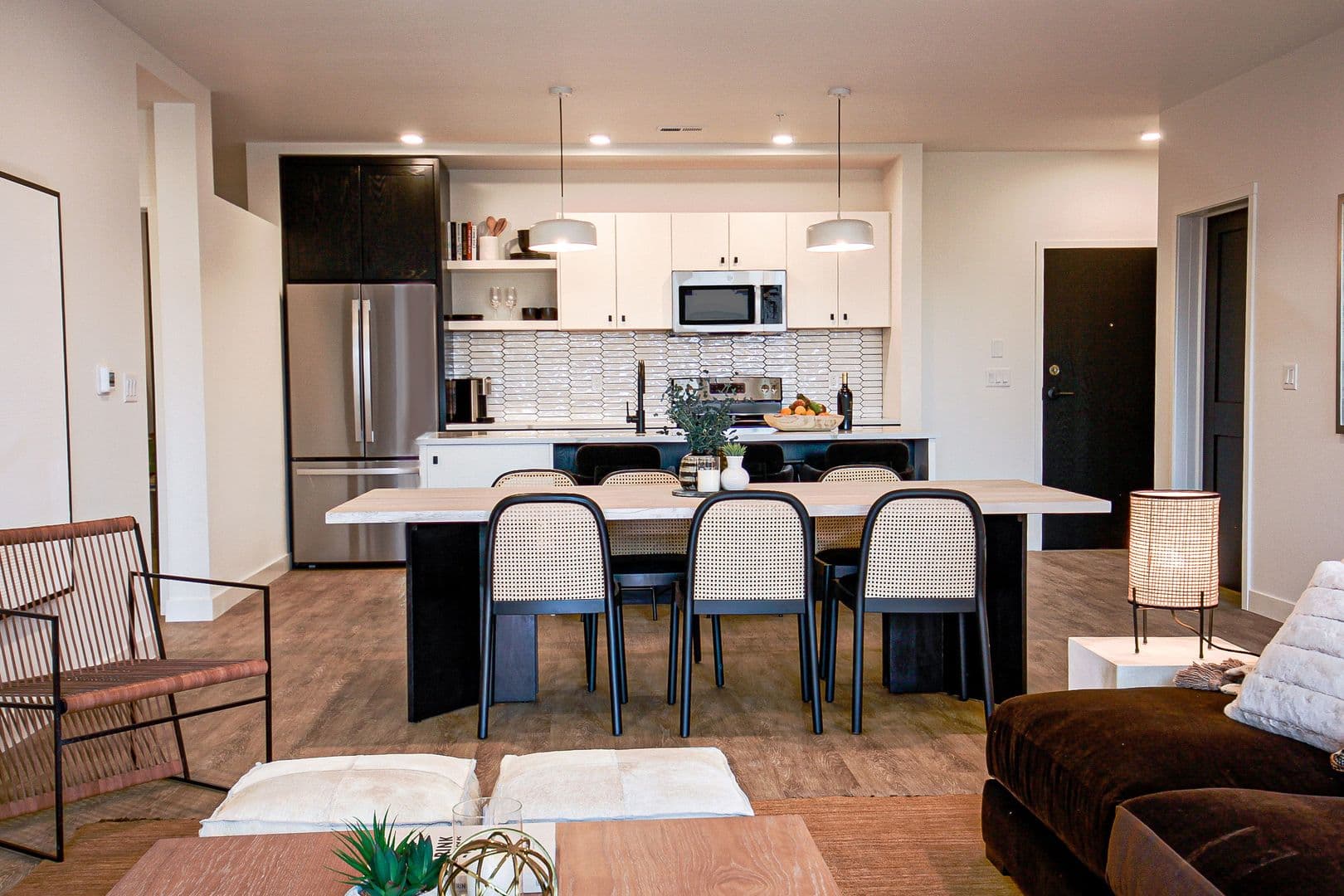 Appleton Apartment: 320 East College Avenue