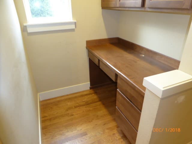 Redmond House: 10934 Eastridge Dr NE
