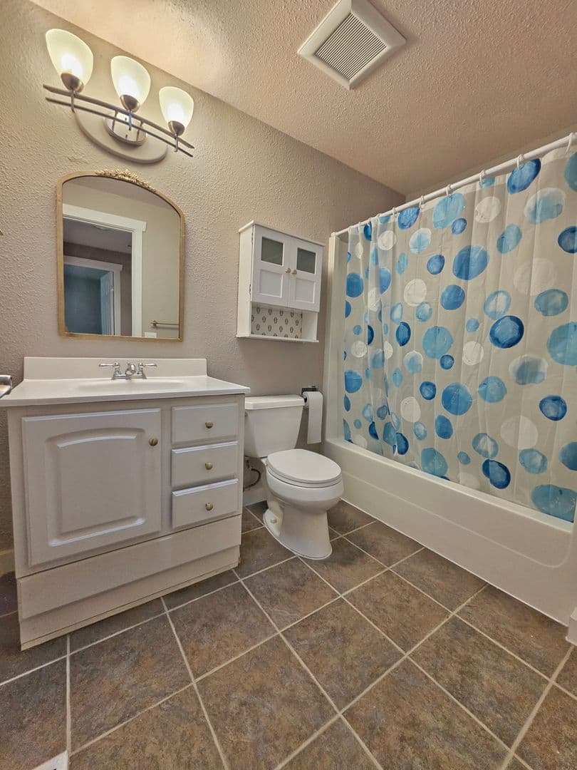 Kirkland House: 436 16th Lane