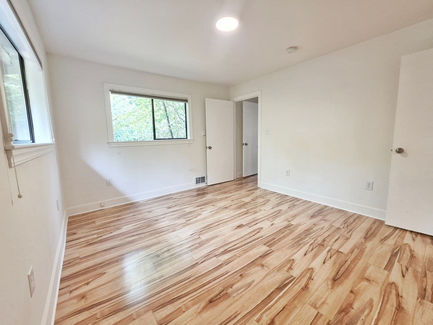 Kirkland House: 8727 128th Ave NE