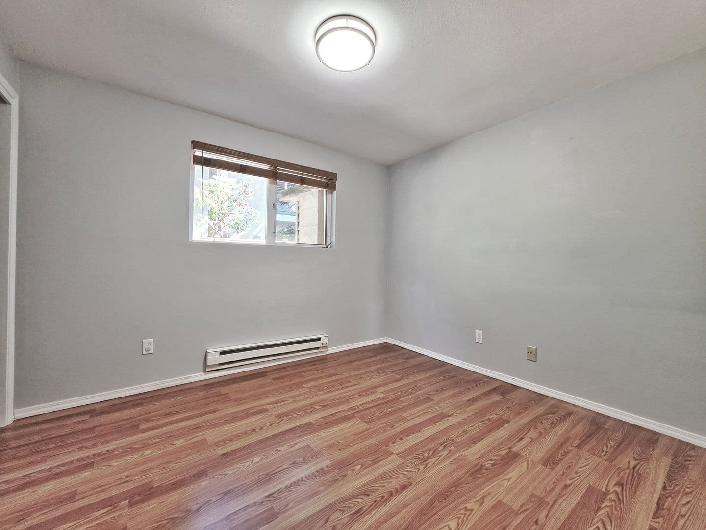 BELLEVUE House: 1108 Bellevue Way SE #2