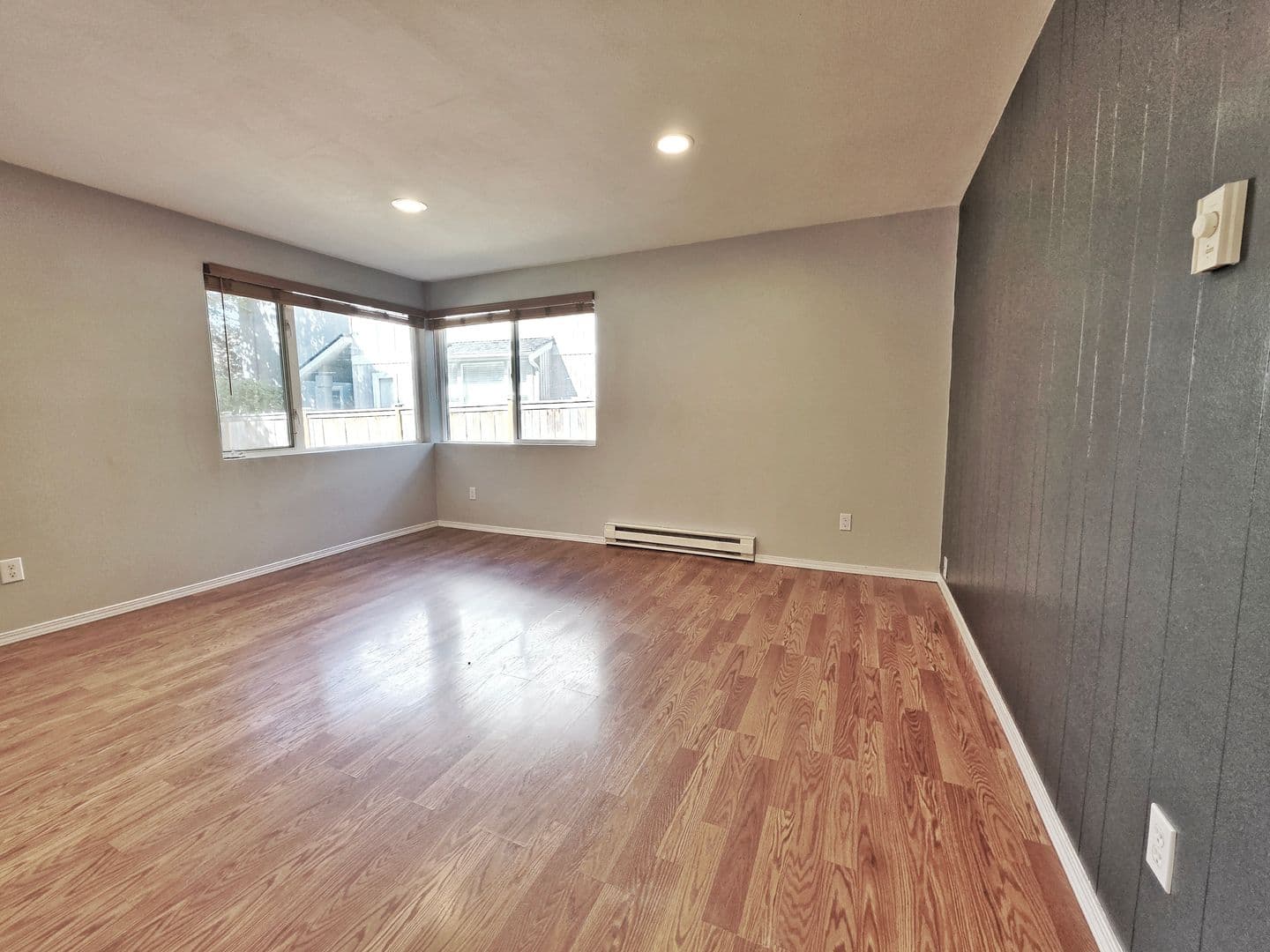 BELLEVUE House: 1108 Bellevue Way SE #2