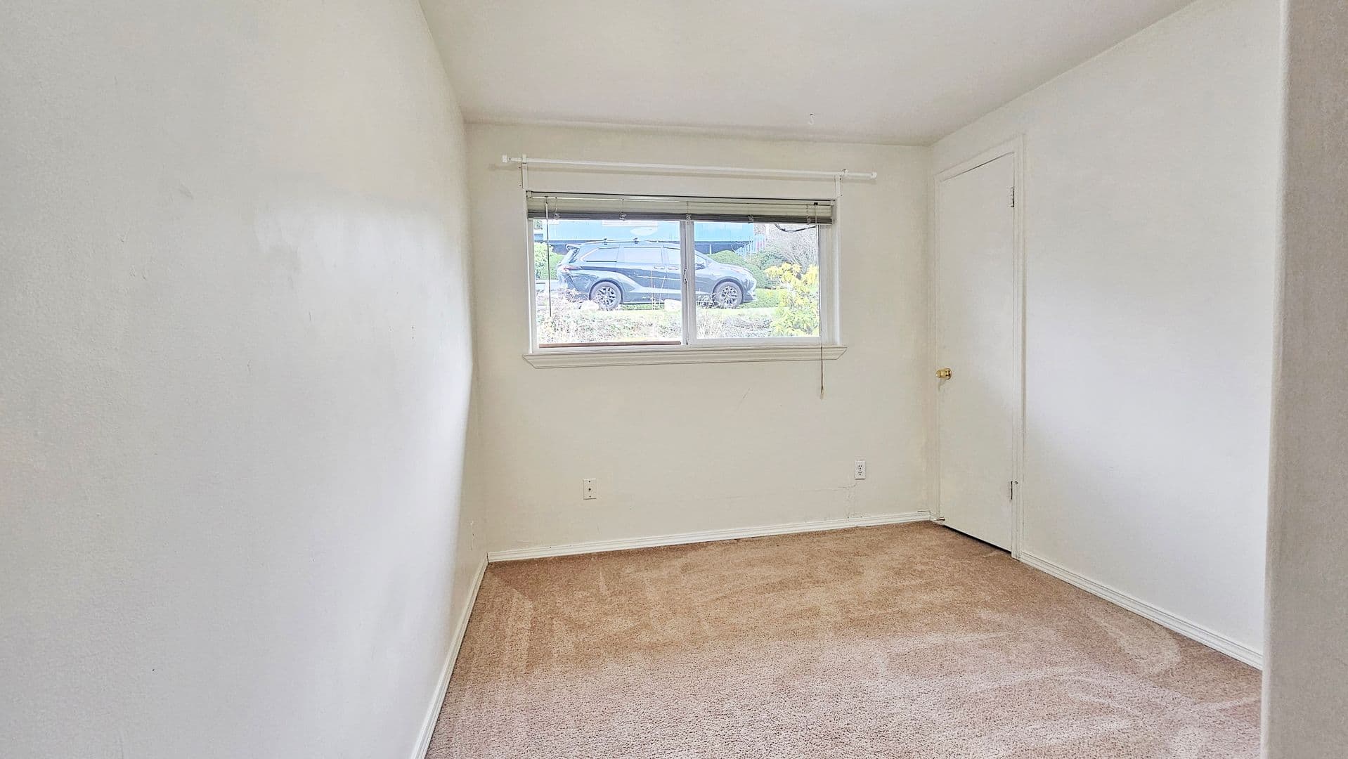 Seattle House: 7127 S 130th St
