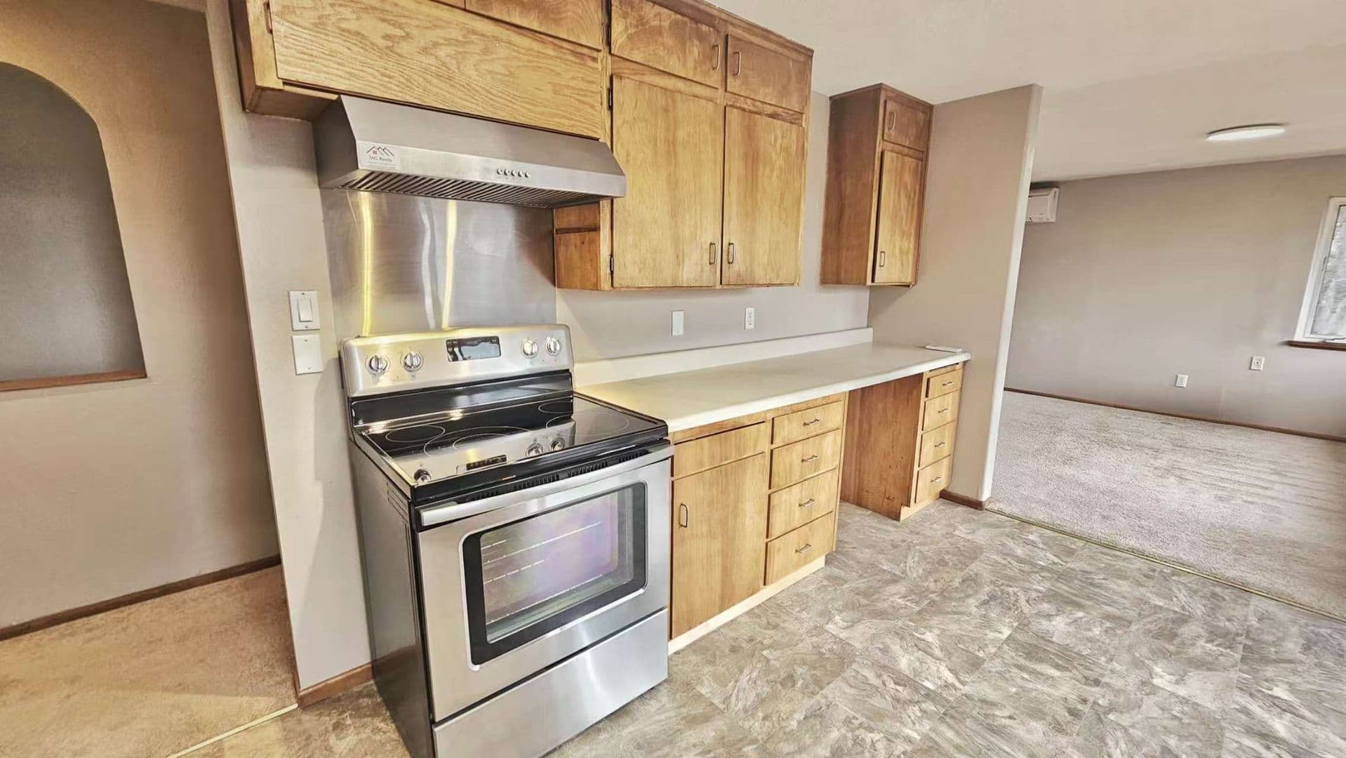 Seattle House: 7127 S 130th St