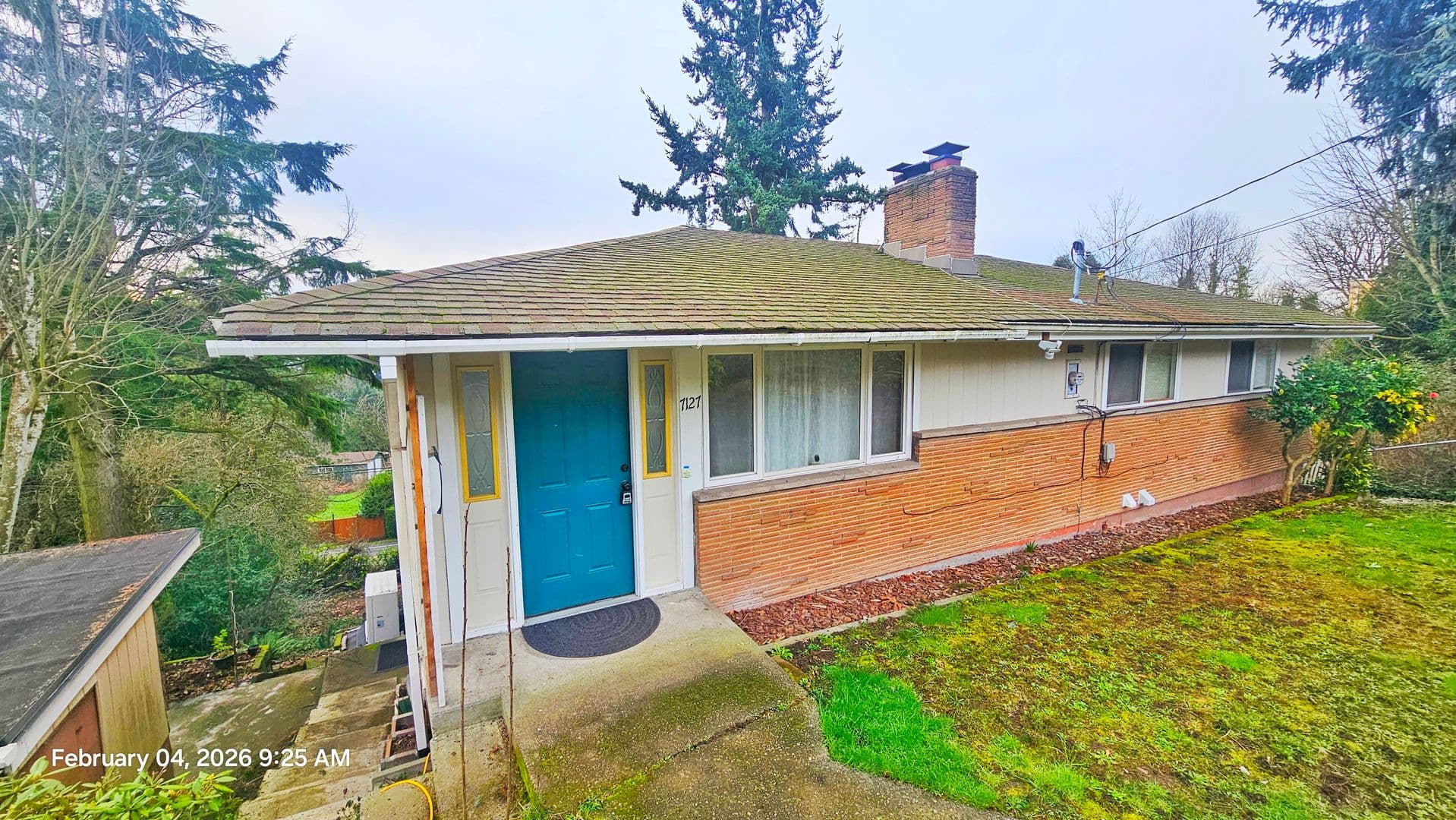 Seattle House: 7127 S 130th St