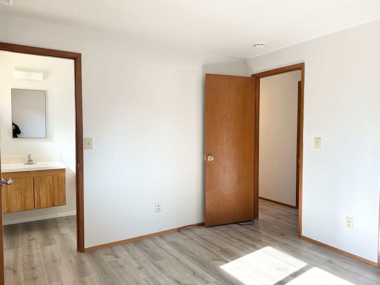 Newcastle House: 12505 SE 73rd Pl