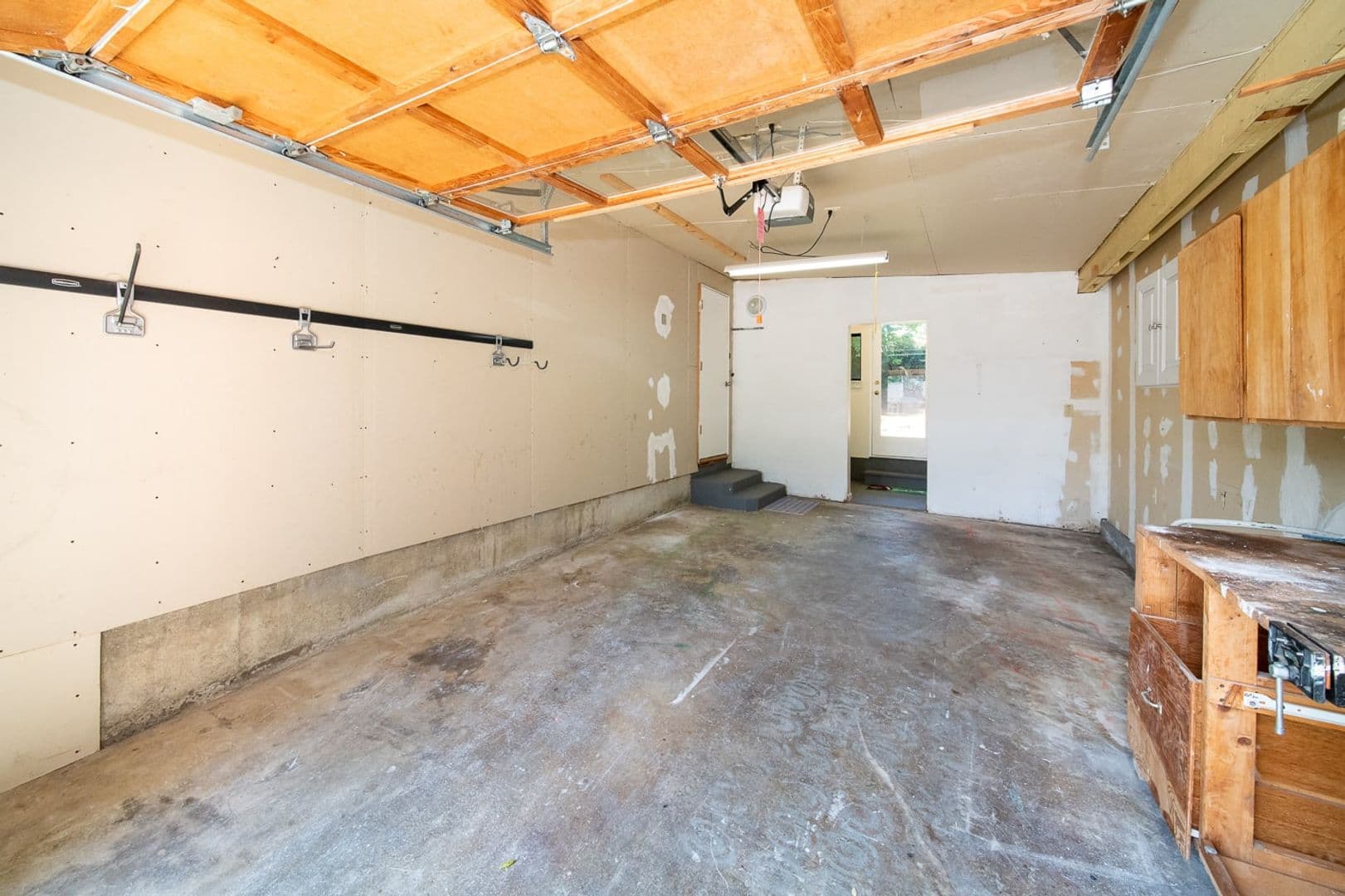 Bellevue House: 15618 NE 1st Pl