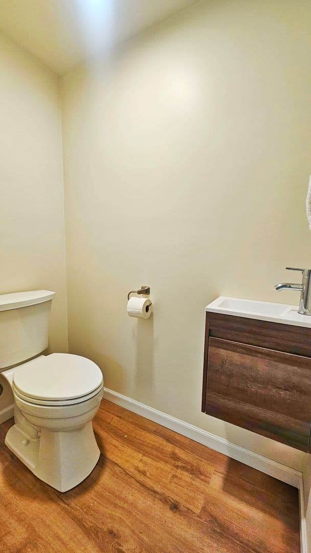 Seattle House: 7127 S 130th St