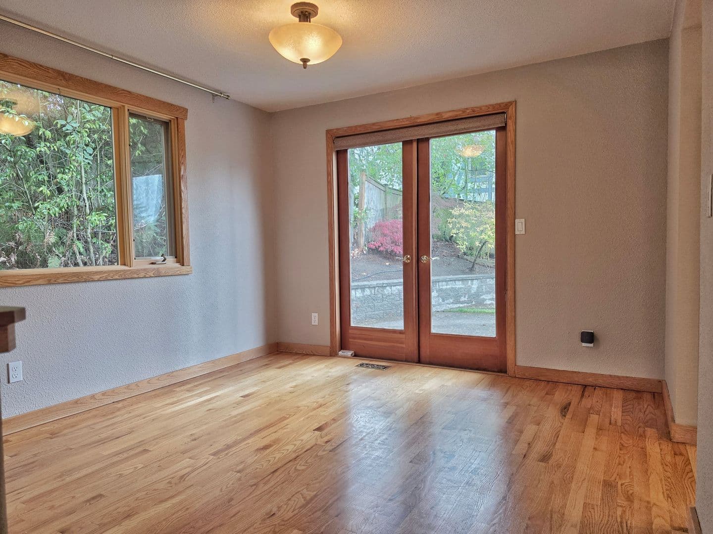 Kirkland House: 436 16th Lane