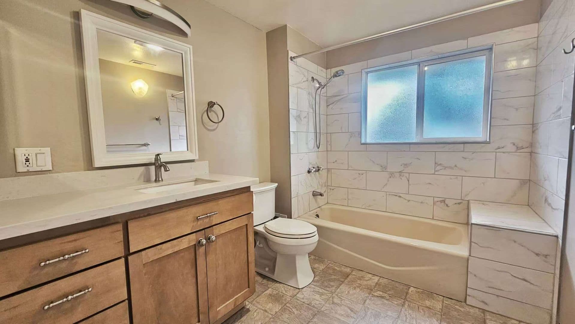 Seattle House: 7127 S 130th St