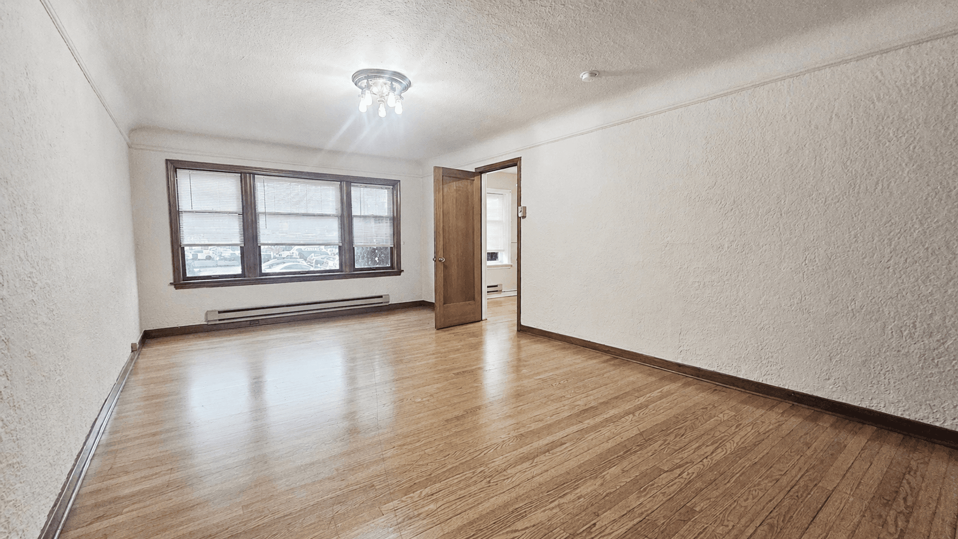 Seattle Condo: 4235 Brooklyn Ave NE APT 201