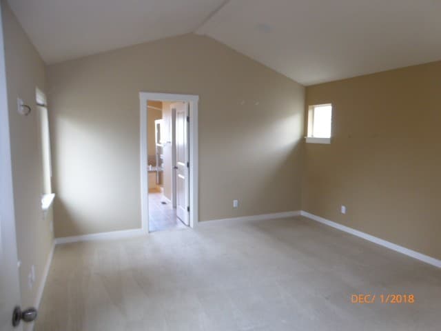 Redmond House: 10934 Eastridge Dr NE