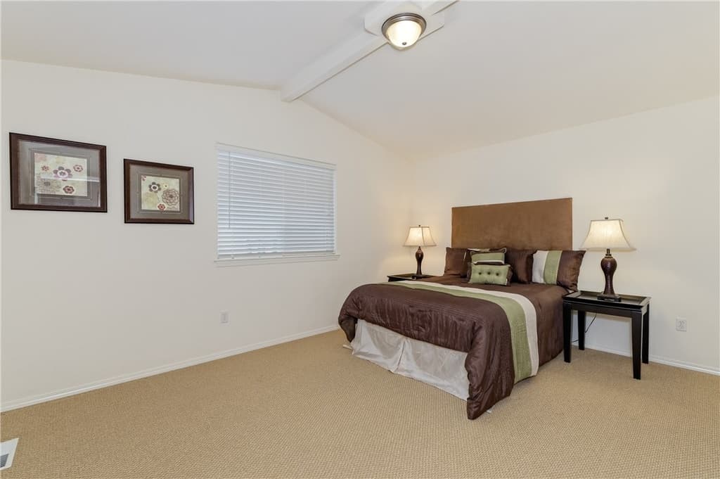 Mill Creek House: 3317 134th Pl SE