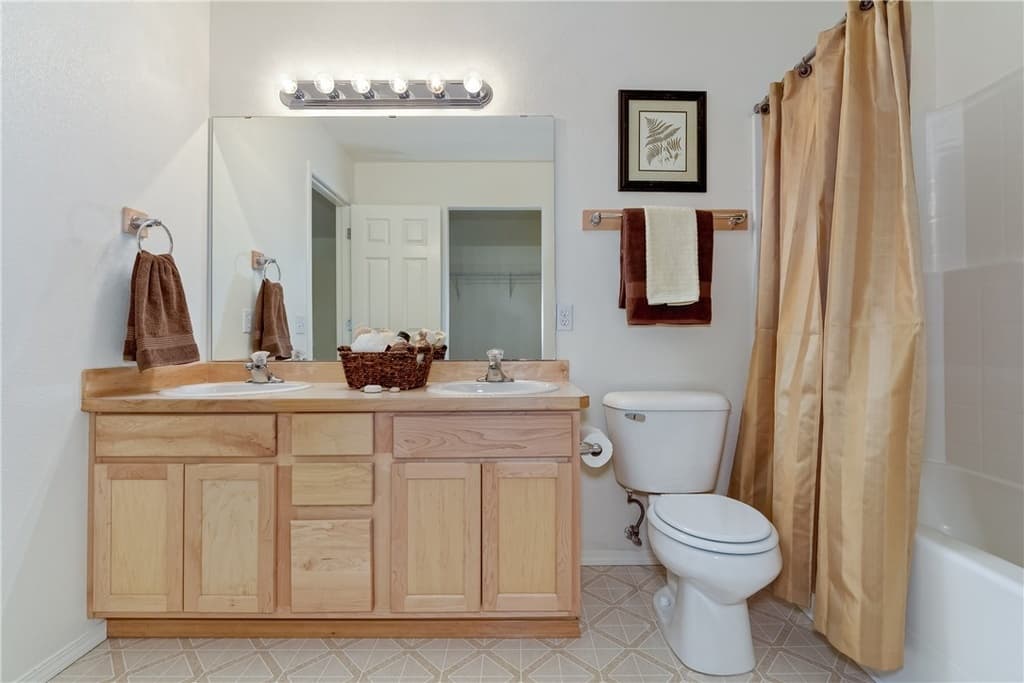 Mill Creek House: 3317 134th Pl SE