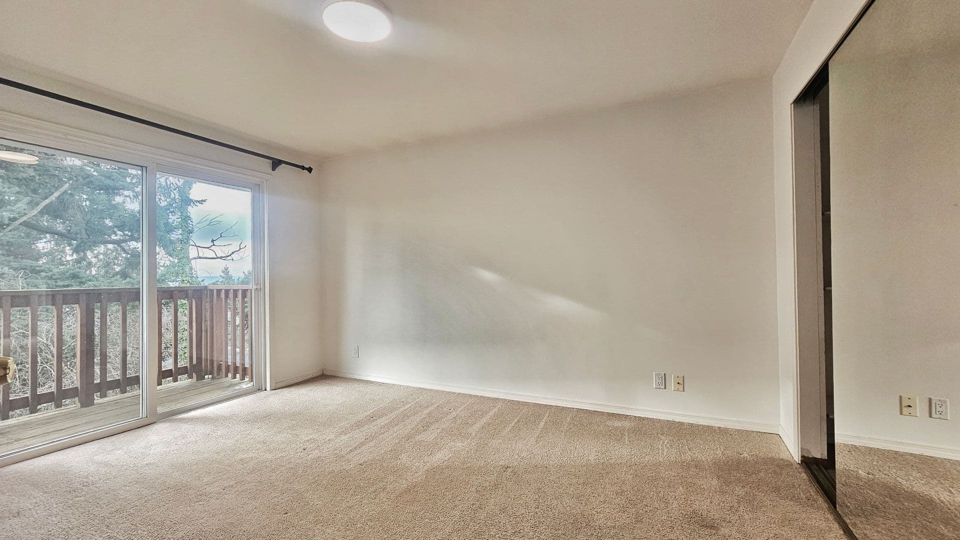 Seattle House: 7127 S 130th St