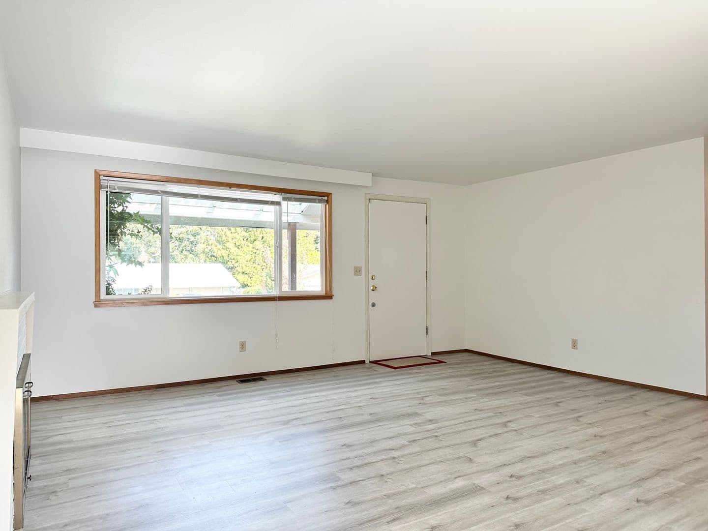 Newcastle House: 12505 SE 73rd Pl