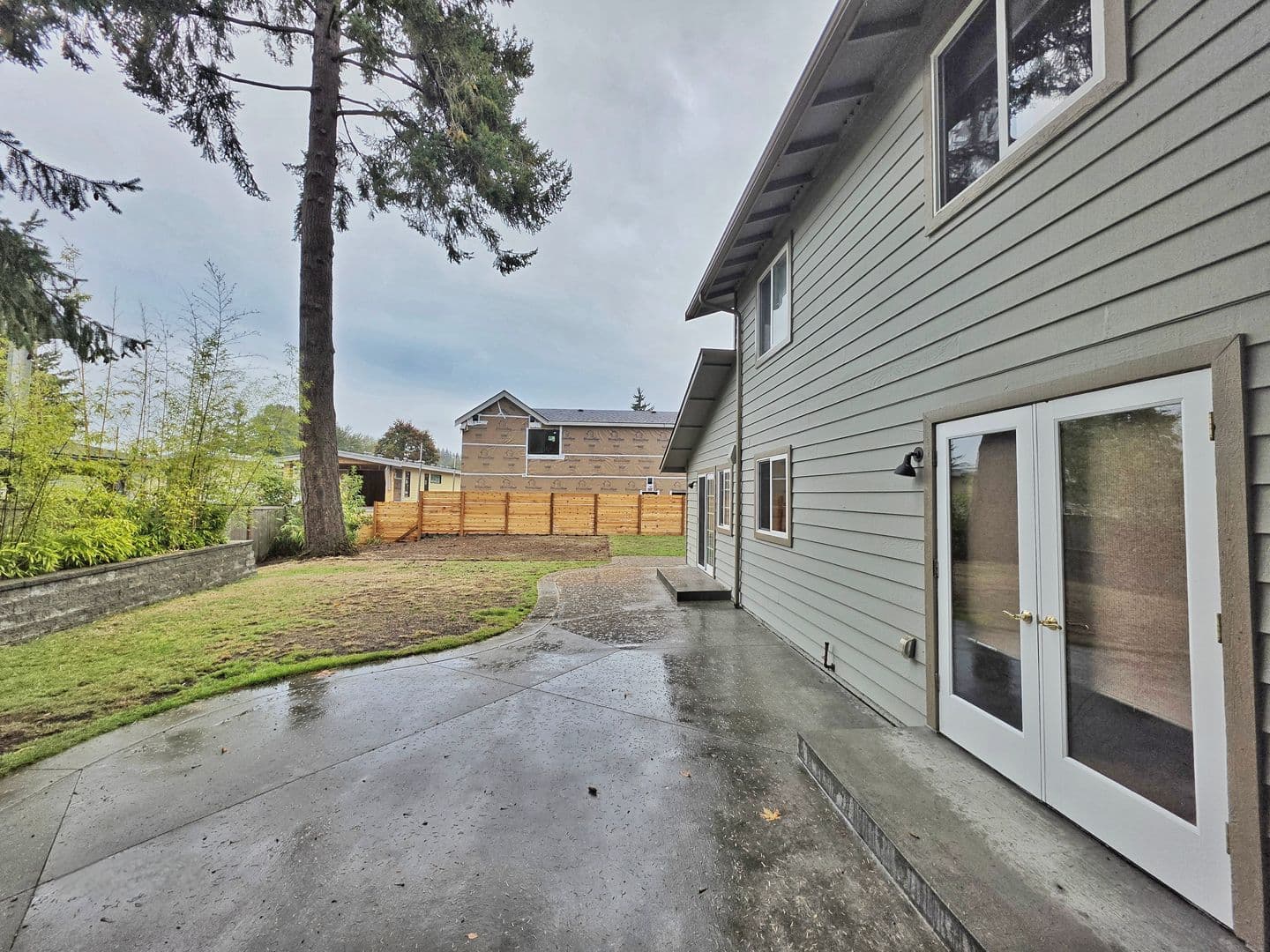 Kirkland House: 436 16th Lane