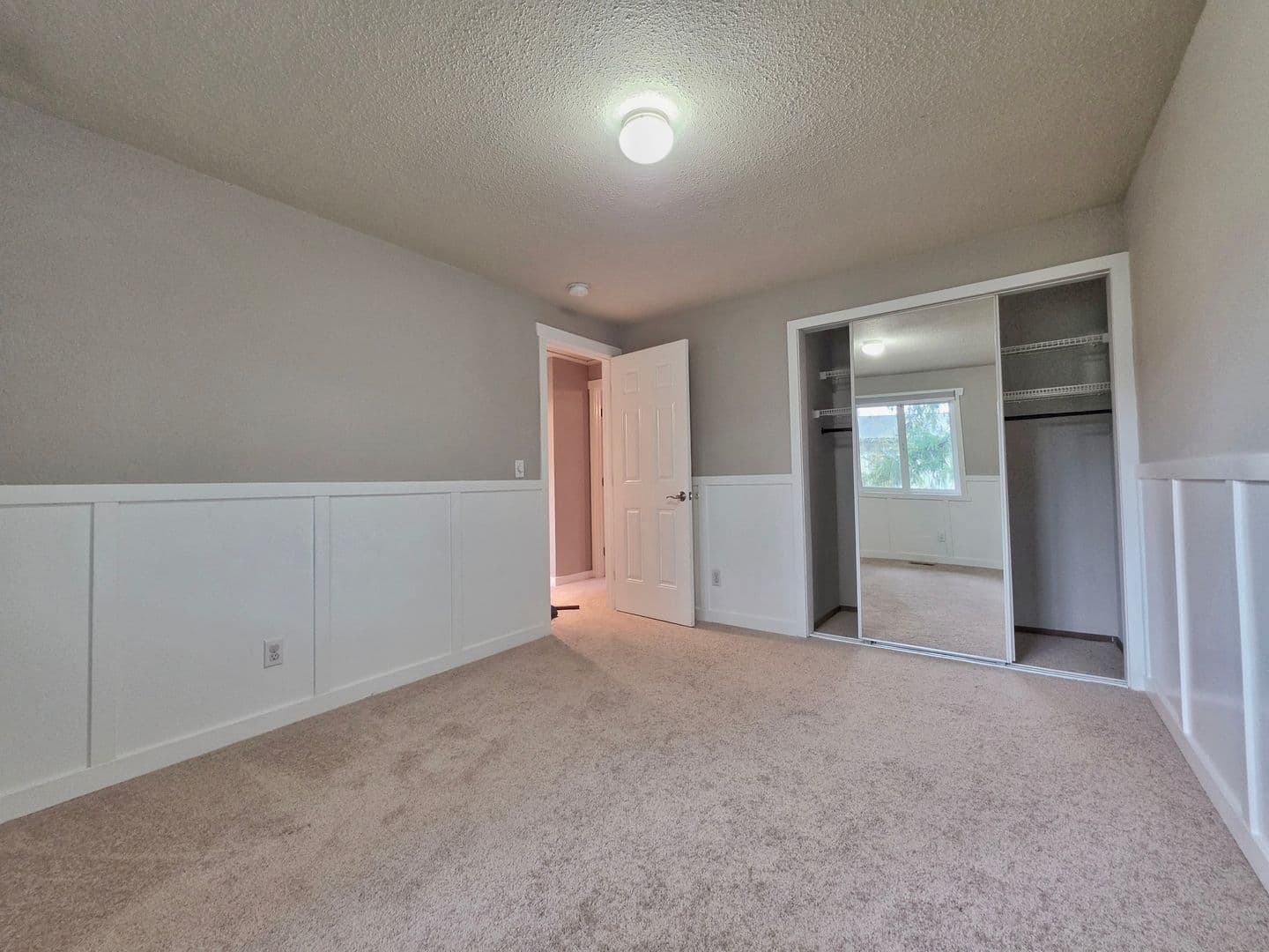 Kirkland House: 436 16th Lane