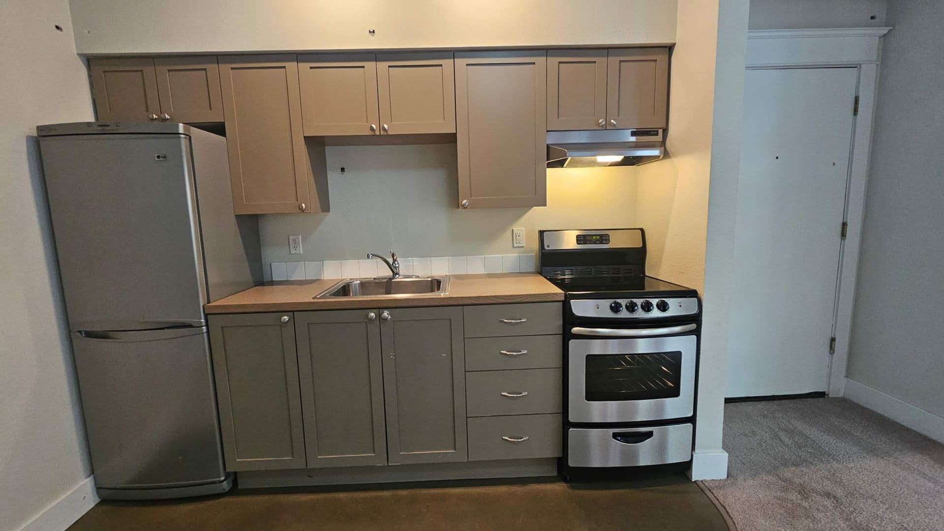 Seattle Apartment: 1417 Boylston Ave