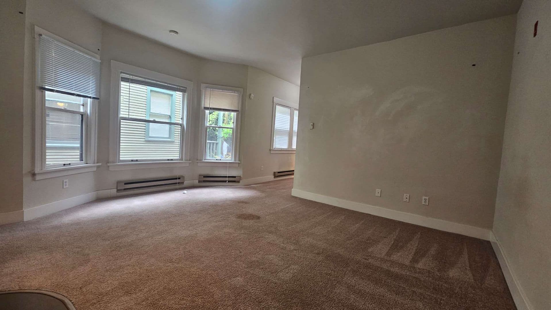 Seattle Apartment: 1417 Boylston Ave