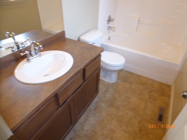 Redmond House: 10934 Eastridge Dr NE