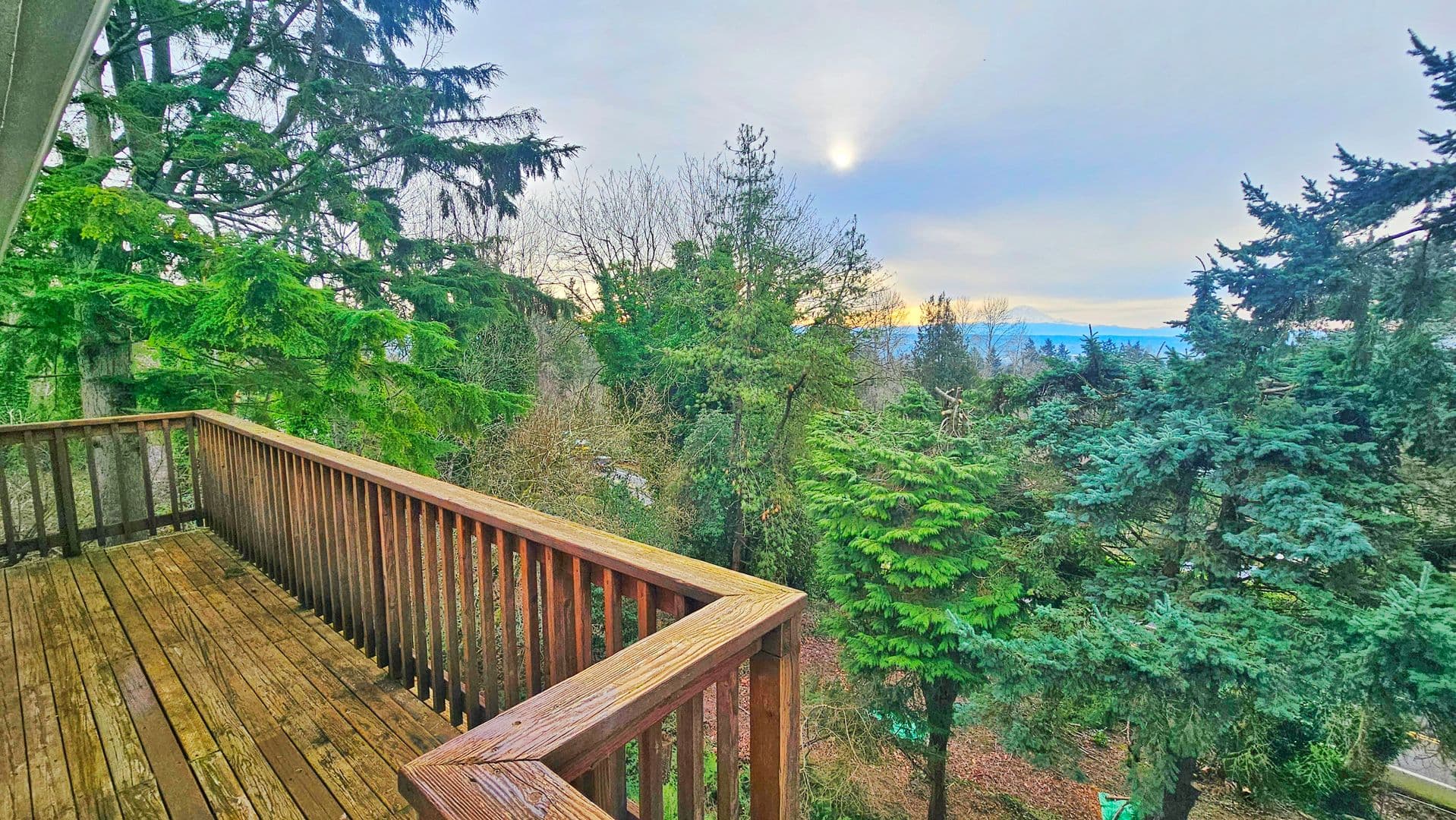 Seattle House: 7127 S 130th St