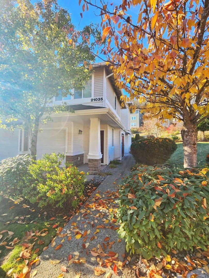 Seatac House: 21035 40th Pl S #K5
