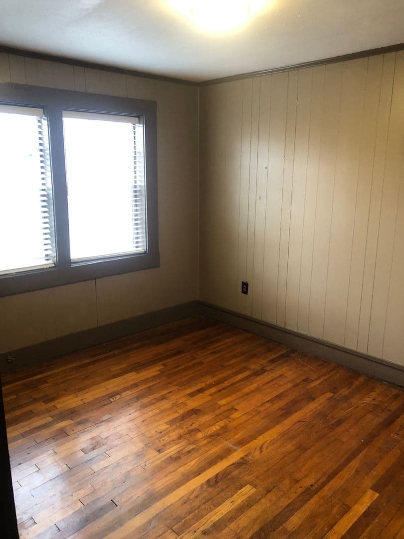 Vicksburg Apartment: 420 Lake Hill Dr., Ofc