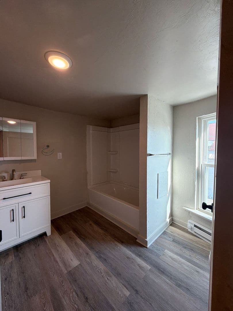 McSherrystown Apartment: 146 Main Street