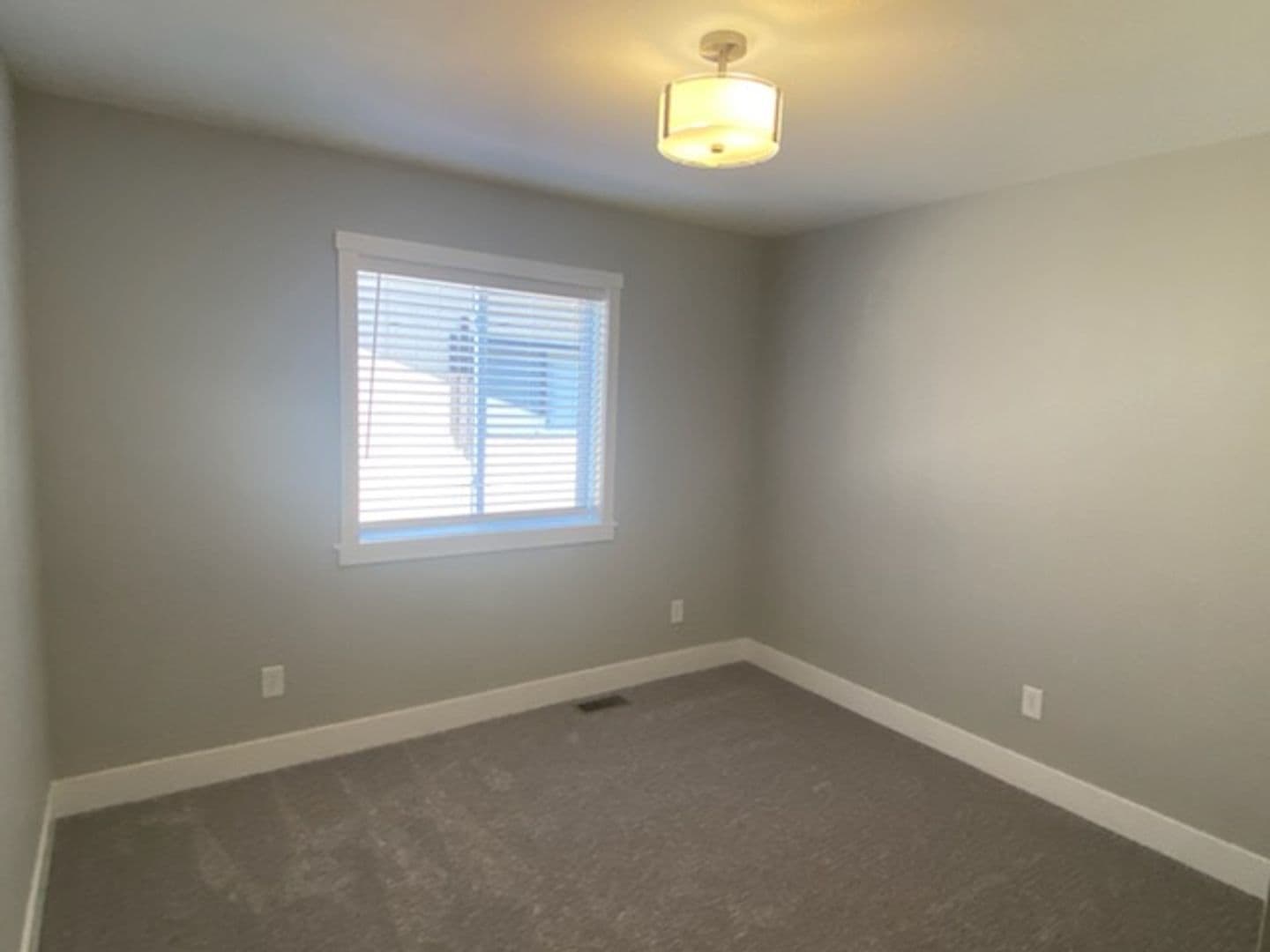 Billings House: 3295 Granger Ave E #22