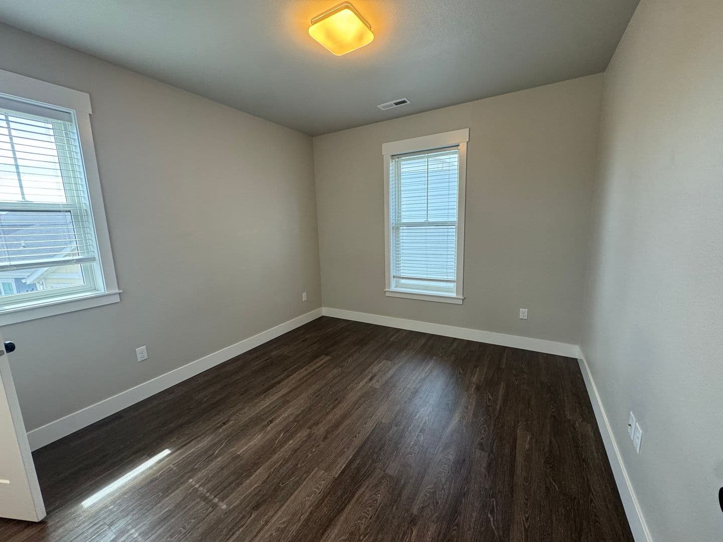 Billings Apartment: 6046-6048 Farmstead Ave