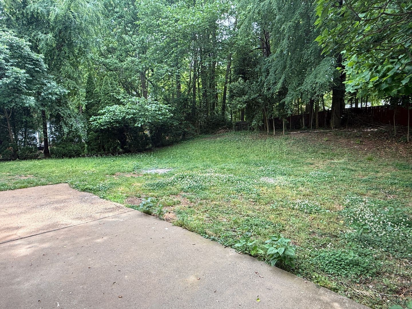 Charlotte House: 6341 Round Hill Road