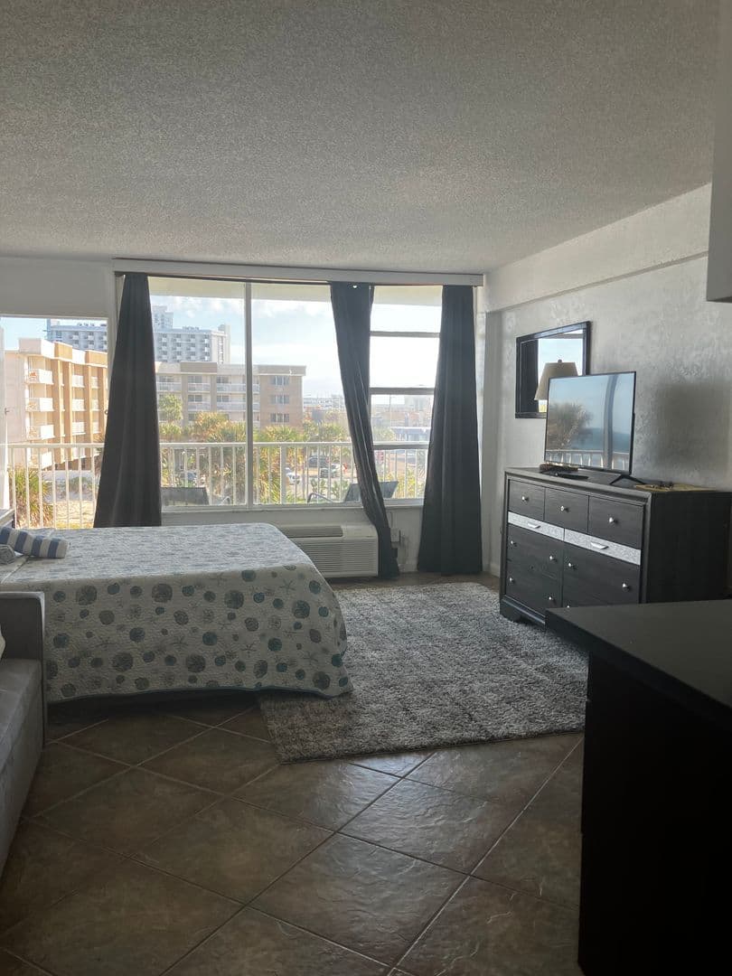 Daytona Beach Condo: 800 N Atlantic Ave