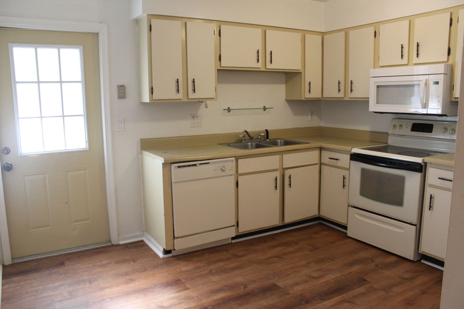 Holly Hill House: 1620 Espanola Ave.