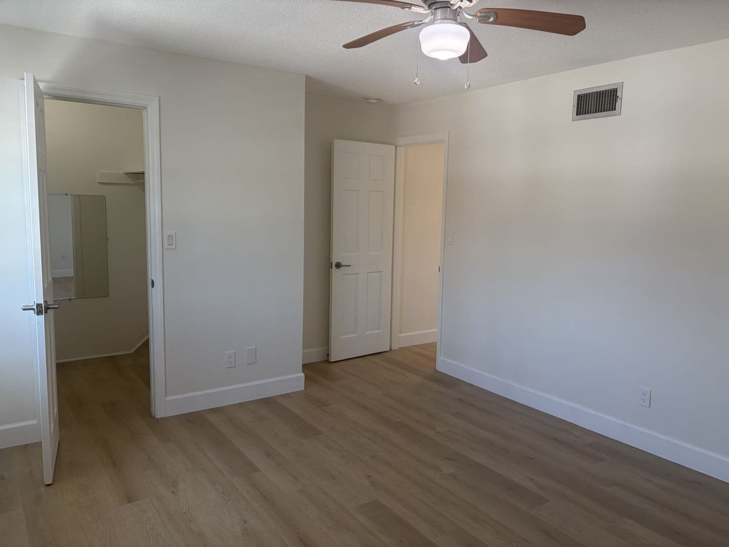 South Daytona Townhome: 2250 S Palmetto Ave # H-24