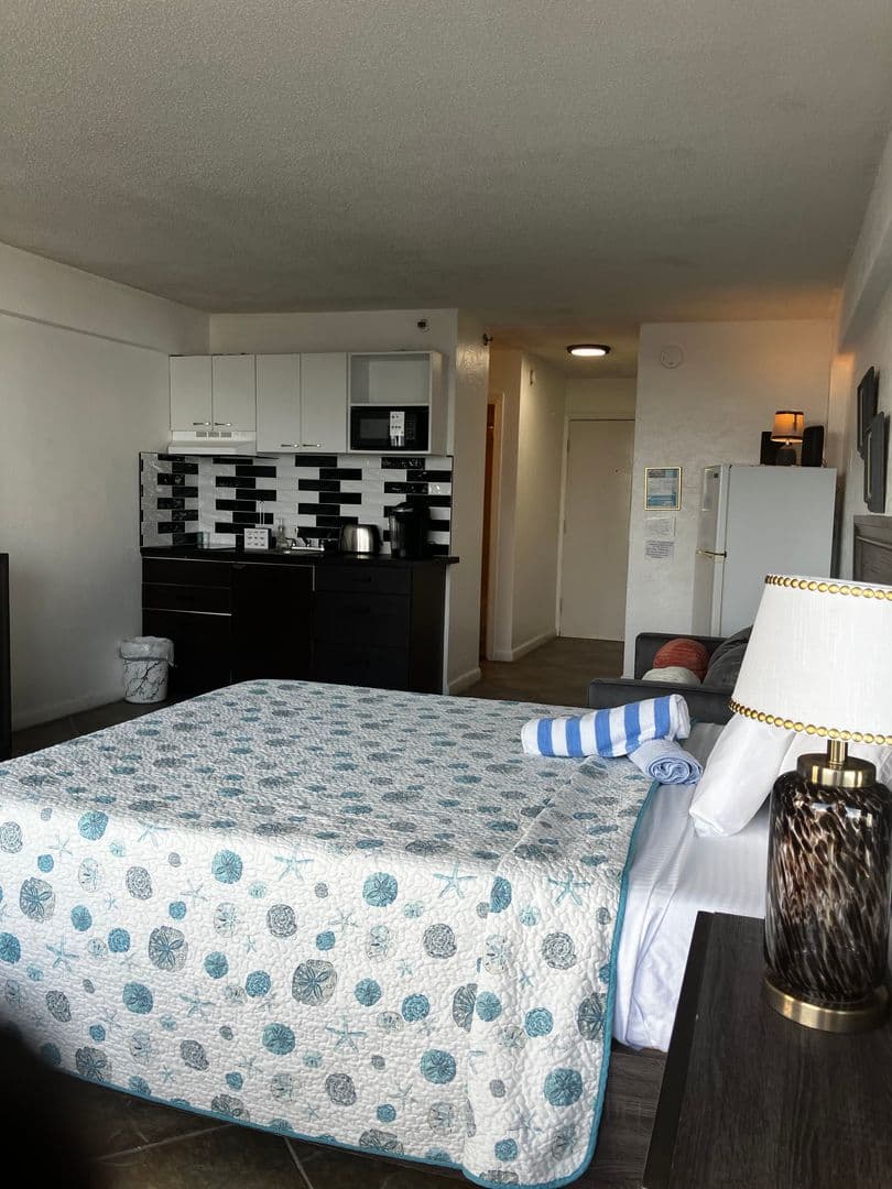 Daytona Beach Condo: 800 N Atlantic Ave