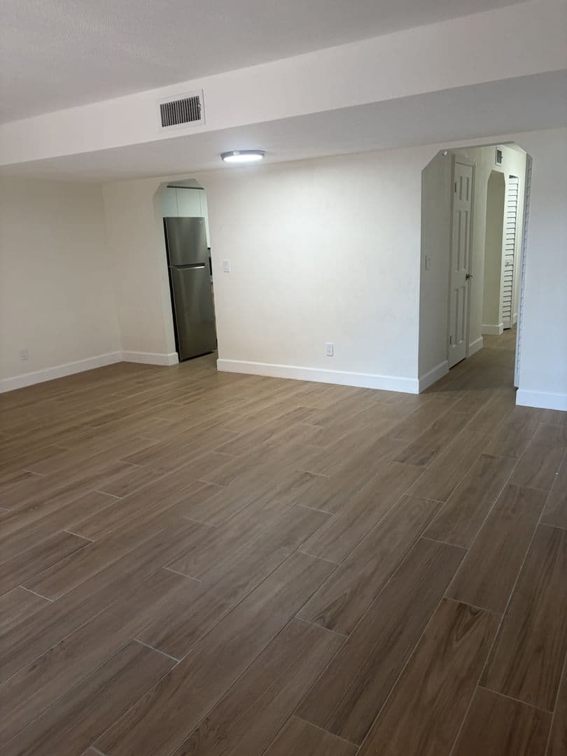 South Daytona Townhome: 2250 S Palmetto Ave # H-24