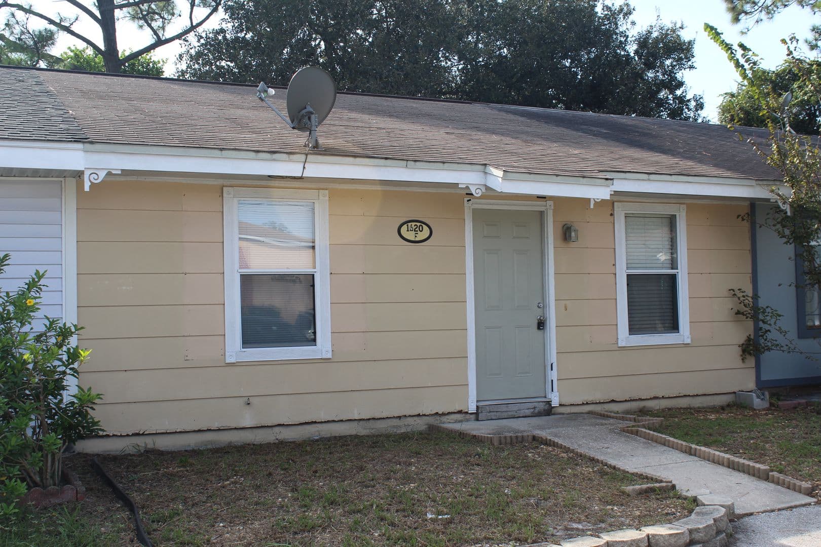 Holly Hill House: 1620 Espanola Ave.