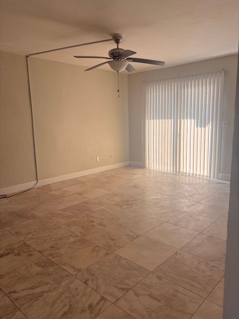 Daytona Beach Apartment: 1901 N Atlantic Ave
